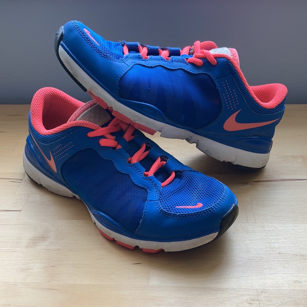 Nike flex trainers 2 sport shoes — Women’s 6